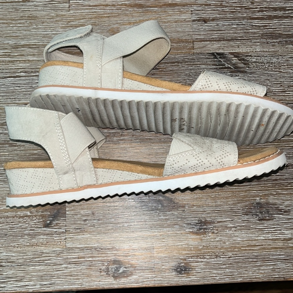 Bob’s From Sketchers Memory Foam Sandals Size 9 W… - image 6